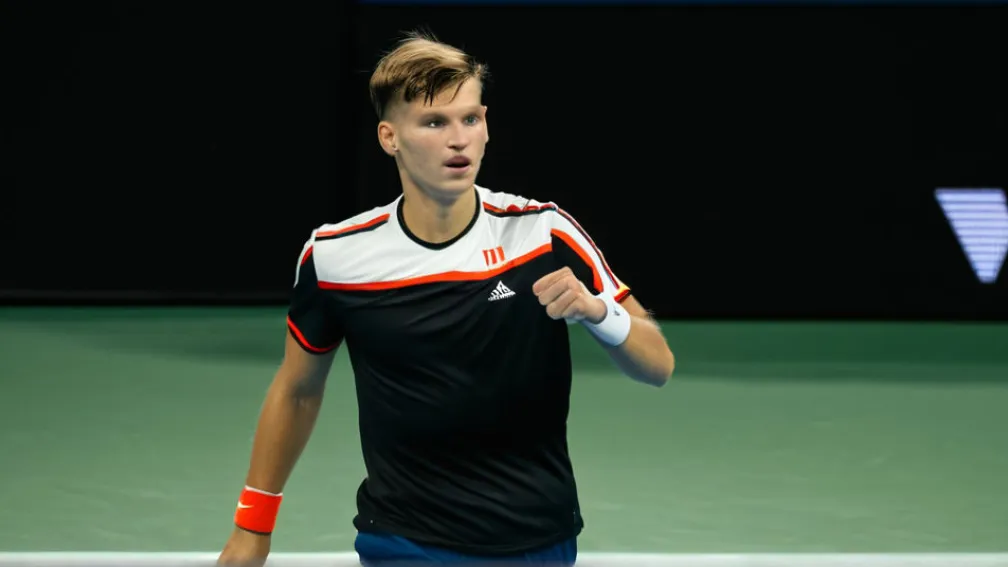 Яннік Сіннер вийшов у фінал ATP Finals, обігравши Алекса де Мінаура