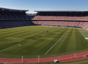 Йельский университет уверенно стартовал в сезоне, обыграв Holy Cross