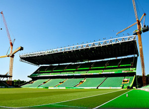 «Барселона» повернулася на «Камп Ноу» вперше за два роки: Тренування серед будівельних кранів