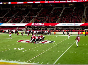 Southern Miss здобули перемогу над Arkansas State 27-21 завдяки трьом перехопленням Мотена та шести втратам м'яча суперником