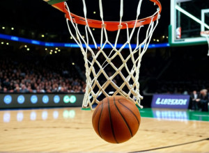 Вандербільт розгромив Фурман з рахунком 96:48, шість гравців набрали двозначні очки