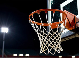 «Стоуні Брук» здобув переконливу перемогу над «Мен» завдяки 19 очкам Еріка Пратта