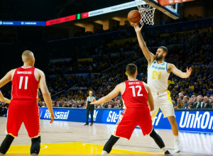 Чендлер Катрелл набрав 29 очок у перемозі Elon над Gardner-Webb з рахунком 95-84