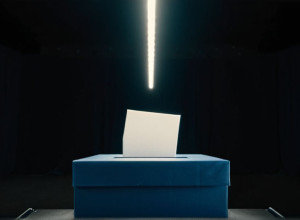 Перегони за Губернатора Каліфорнії: Драма, Невизначеність та Натовп Кандидатів