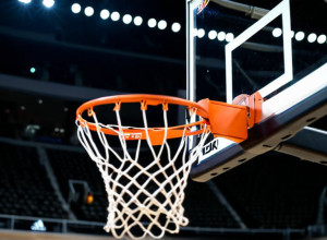 УНЛВ приймає Монтану після 25-очкової гри Каннінгема