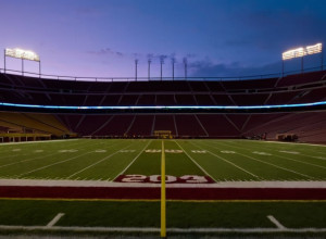 Бойові пісні коледжів: Незмінна традиція американського студентського футболу