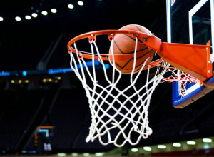 Сара Стронг привела ЮКонн до розгромної перемоги над Огайо Стейт