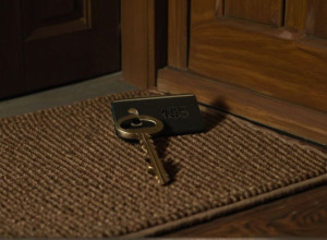 В Індіані встановлено заставу для чоловіка, обвинуваченого у вбивстві прибиральниці, яка помилково прийшла до його будинку