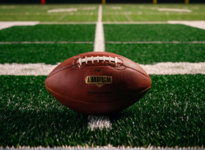 Травма Елвіна Камари: Зірка «Сейнтс» вибув з гри проти «Фелконс»