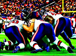 Захист «Х'юстон Тексанс» здобуває третю перемогу поспіль завдяки 8 секм і 3 перехопленням