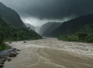 Тайвань потерпає від нових злив: Тропічна депресія загрожує повенями та зсувами