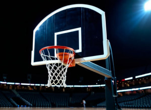 Вирішальний триочковий кидок Наріта Чотікаваніка приніс перемогу Stephen F. Austin над Pepperdine