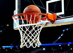 "Даллас Маверікс" перемагають "Нью-Орлеан Пеліканс" завдяки 29 очкам Флегга та вирішальному триочковому Маршалла