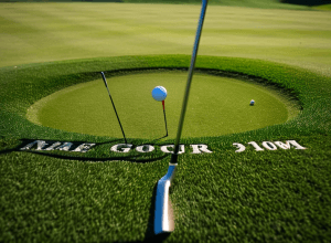 Том МакКіббін домінує на Hong Kong Open та здобуває місця на Masters і British Open