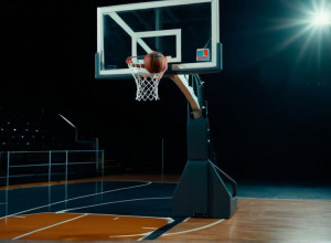 Баскетбольна команда Бостонського університету здобула впевнену перемогу над Брауном