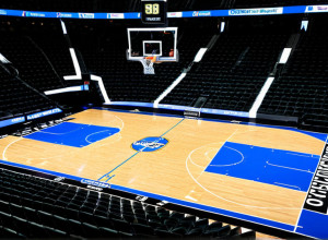 Баскетбольна команда Брауна здобула впевнену перемогу над Холі Кросс 68-49