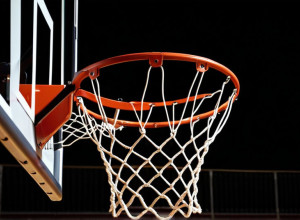 Остін Пі приймає Північний Іллінойс після 24-очкового виступу Дюкоммуна