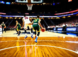 UC Davis здобуває перемогу над Menlo з рахунком 96-69