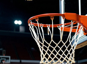 Делавер здолав УНК Грінсборо з рахунком 73-60 завдяки 24 очкам Хаузера