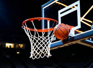 "Вейк Форест" перемагає "Американський університет" на старті сезону: Мейсон і Спіллерс набрали по 20 очок