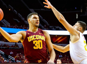 Баскетбольні команди USC Trojans та Arizona State Sun Devils зустрінуться в середу на Гаваях.