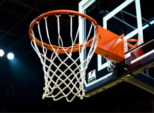 San Jose State здобуває перемогу над Loyola Chicago на Acrisure Holiday Invitational