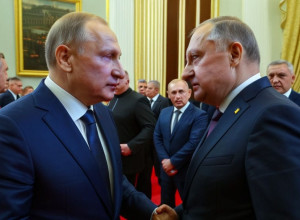 Українська політика та економіка