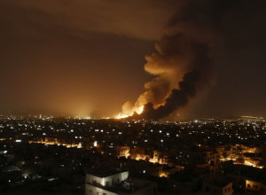 Прем'єр-міністр Лівану критикує Хезболлу на тлі ізраїльських авіаударів та візиту Папи Римського