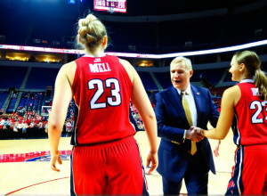 Жіноча команда Ole Miss здолала Wisconsin у напруженому матчі Daytona Beach Classic