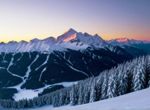 Гірськолижний Сезон 2025: Актуальні Снігові Умови та Відкриття Курортів Північної Америки