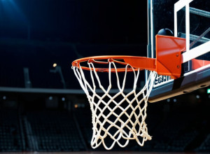 Військово-морська академія США приймає "Дюкейн Дюкс" у баскетбольному поєдинку