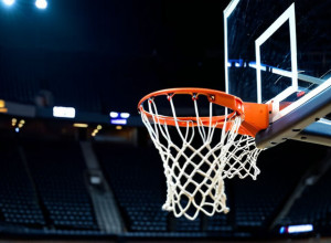 Ст. Бонавентура розгромила Блумсбург з рахунком 83-43 завдяки 19 очкам Сіммонса