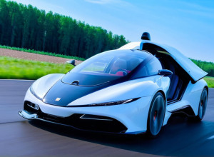 Перший у світі літаючий автомобіль отримав дозвіл на виробництво