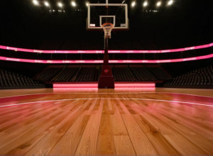 Гарячий поєдинок у НБА: «Лейкерс» прагнуть продовжити переможну серію проти «Санз»