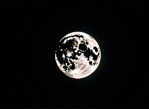 Останній супермісяць року: як спостерігати унікальне явище