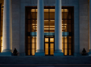 Член Національної гвардії США, поранений у Вашингтоні, демонструє ознаки одужання: Заяви губернатора Західної Вірджинії