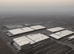 Tesla призупиняє замовлення в Китаї на моделі з США