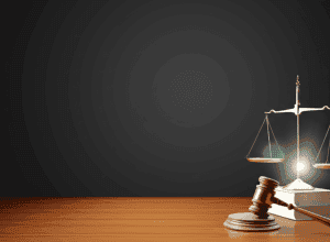 Тиск Трампа: юрфірми згортають pro bono?