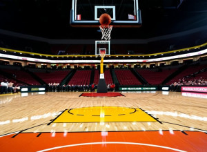 Бен Бредфорд набрав 31 очко, «Шарлотт» переміг «Індіана Стейт» 92-76