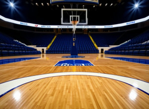 «Кентуккі» (№9) впевнено розпочав сезон, обігравши «Ніколлс» 77:51 завдяки потужному другому тайму