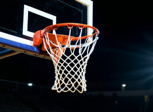 Баскетбольний клуб "Піттсбург" здобув впевнену перемогу над "Лонгвудом"