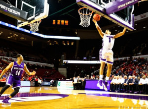 Північно-Західний університет здобув перемогу над Бостонським університетом з рахунком 76-52
