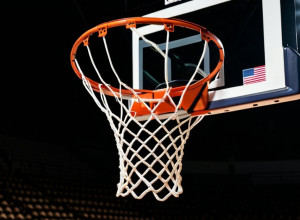 Баскетбольне протистояння в Інглвуді: USC Trojans зіграють з Illinois State Redbirds