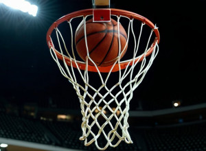 Yoav Berman веде Queens у протистоянні з Sacred Heart після яскравої гри