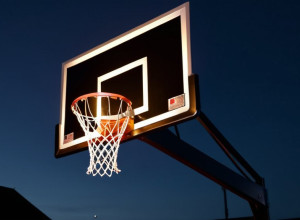 Вокер здобув 18 очок, La Salle розгромив Lancaster Bible з рахунком 75-46