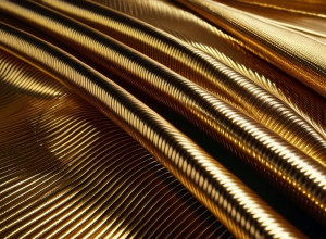 Група Prada придбала Versace: угода на 1,4 мільярда доларів об'єднує модних гігантів