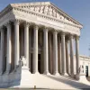 Верховный суд США рассматривает дело о гражданстве по рождению: возможные последствия для иммиграции