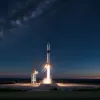 Запуск первых спутников Amazon Project Kuiper отложен из-за технической проблемы
