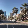 Протесты в Парамаунте, округ Лос-Анджелес: Город с большим числом латиноамериканских иммигрантов стал центром волнений