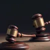 Власти Калифорнии требуют передать им контроль над тюрьмами для несовершеннолетних из-за насилия и наркотиков